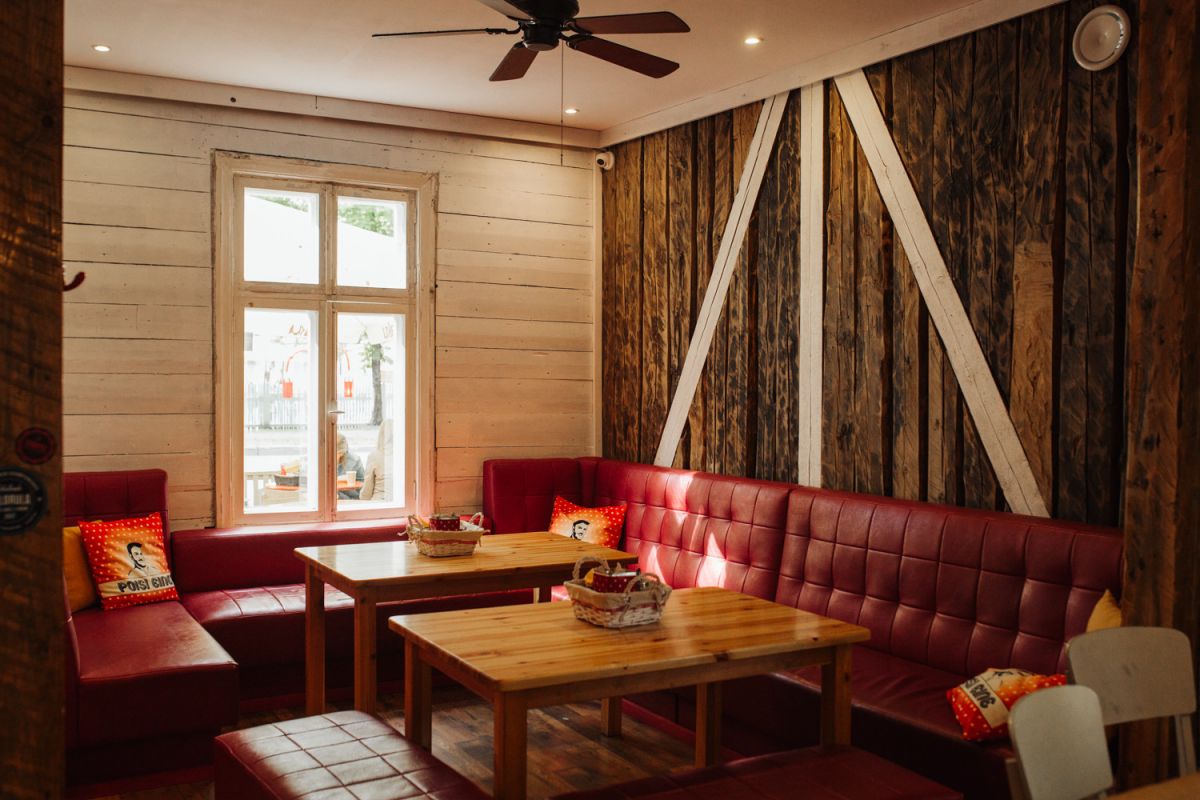 Ресторан/кафе Poisi Eine