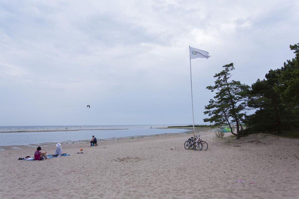 Пляжный бар Manjaana в кемпинге Мяндъяла на Сааремаа