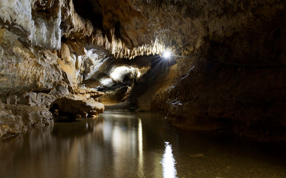 Пещера Абрскила (Отапская пещера)