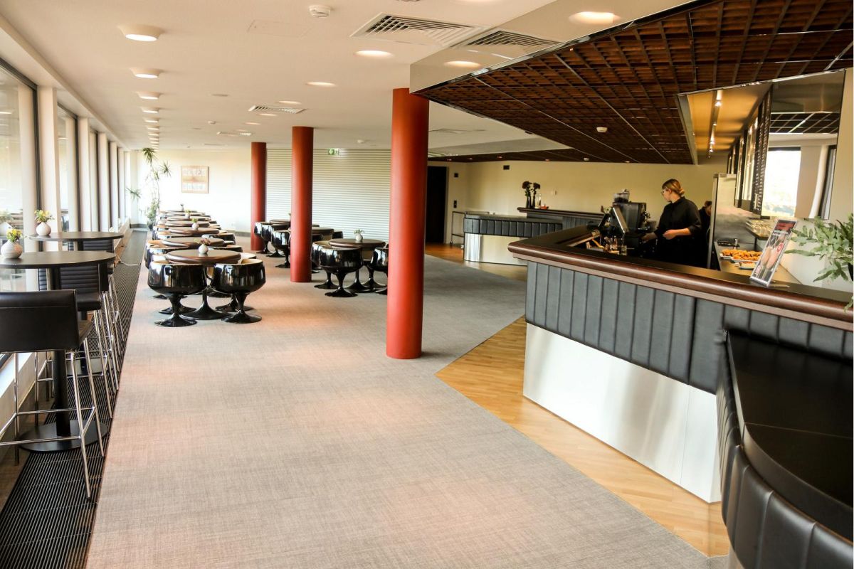 Театральное кафе Ugala