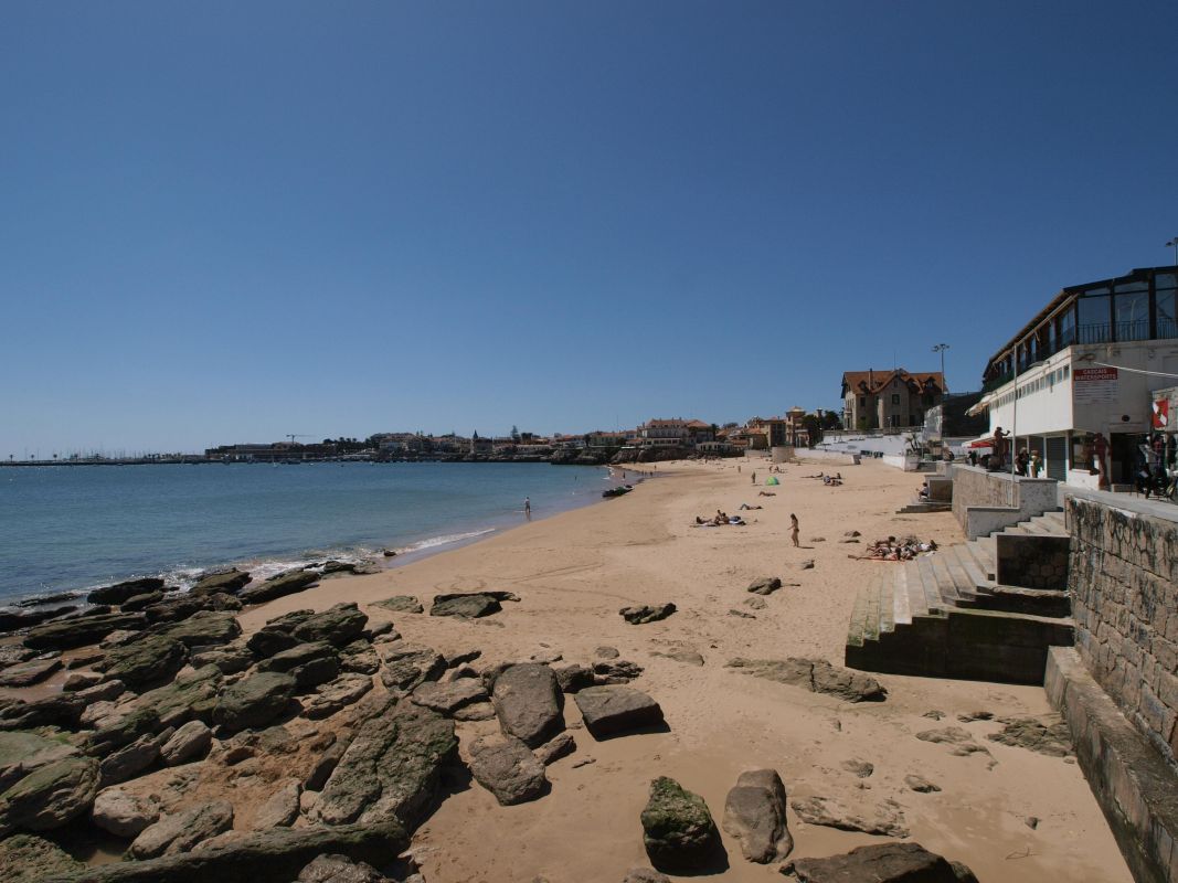 Пляж «Прайя-да-Дукеза» 