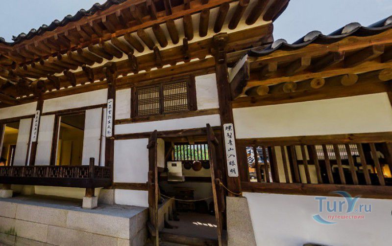 Деревня Традиционных Домов Ханок (Деревня Намсанголь Ханок)