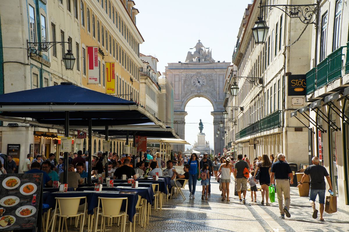 Площадь Коммерции (Praça do Comércio)