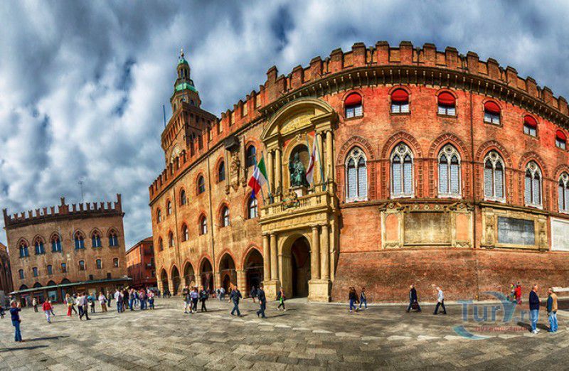 Пьяцца Маджоре