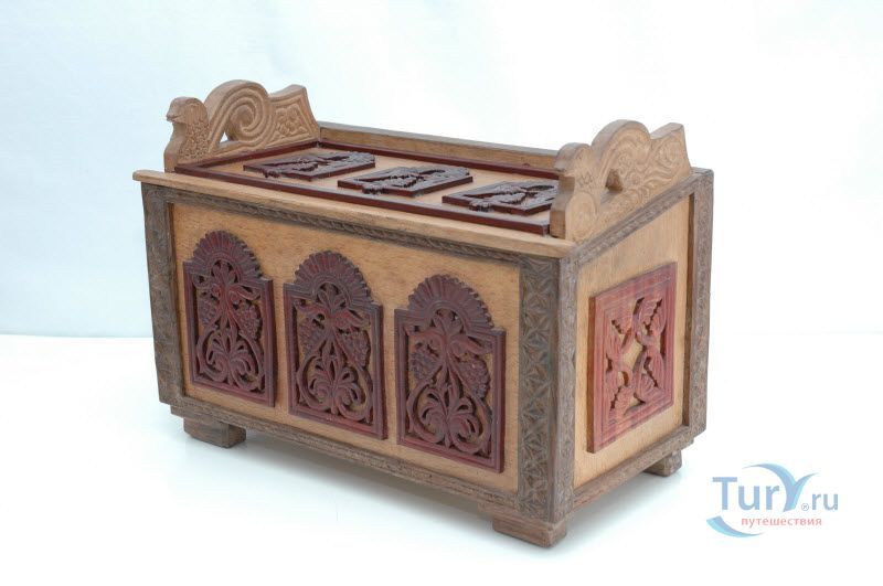 Салон-мастерская Кемала Турманидзе в Батуми