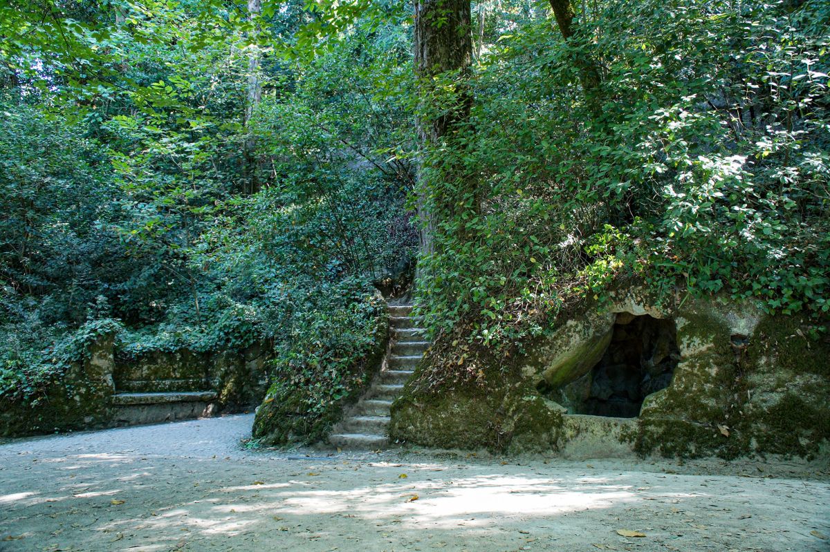 Грот лабиринта в Кинта-да-Регалейра