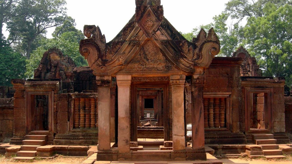 Храм Бантеайсрей