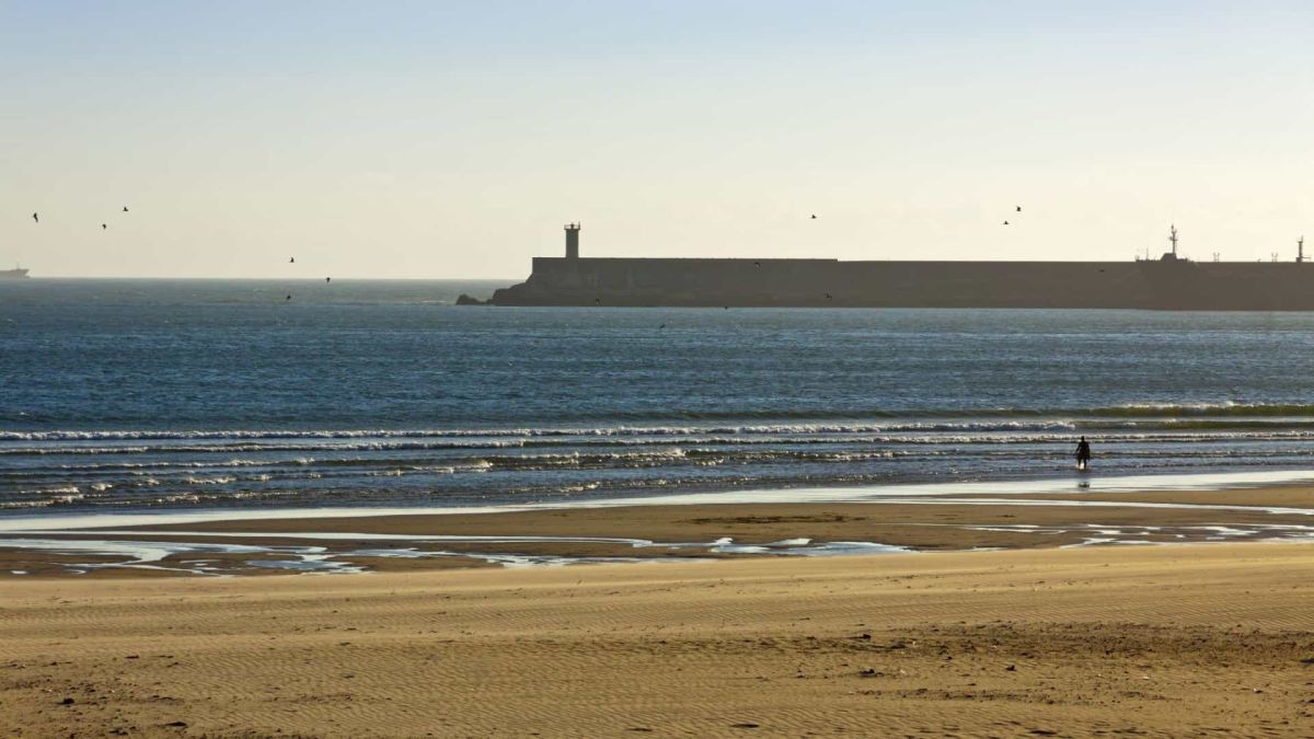 Пляж Атерру