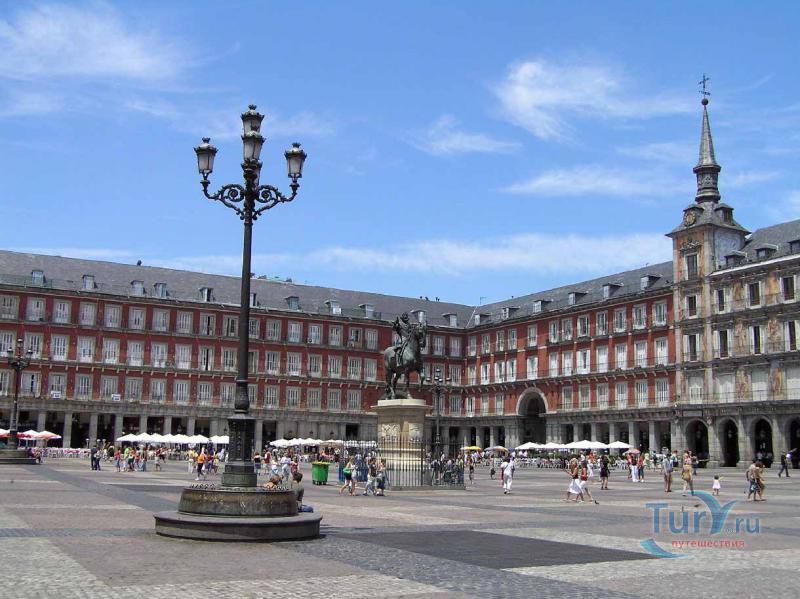 Площадь Пласа Майор (Главная Площадь)