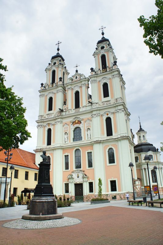 Памятник Станиславу Монюшко