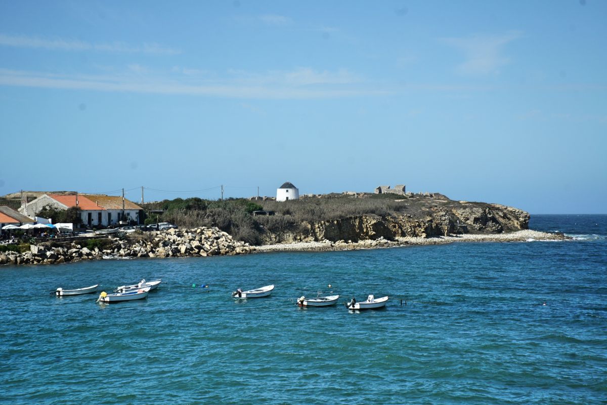 Мельница в Ажуде, Пениши