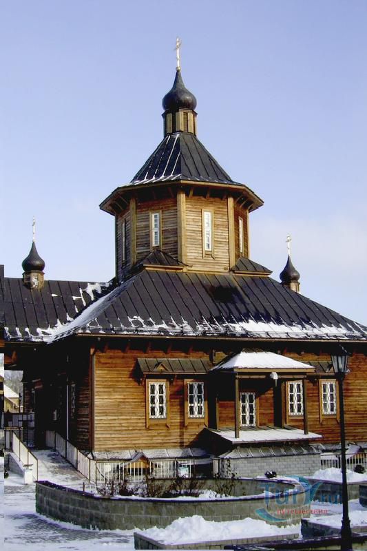 Храм Оптинских старцев