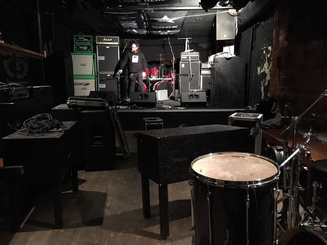 Рок-паб Woodstock / Клуб Rockstar's