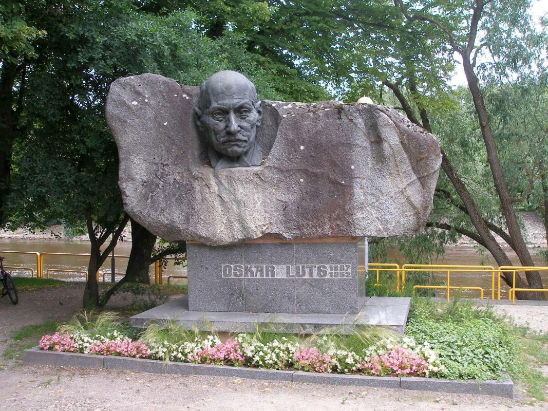 Скульптура Оскара Лутса