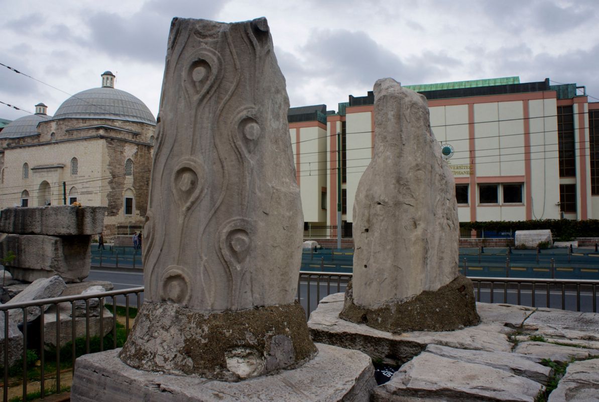 Арка Феодосия в Стамбуле