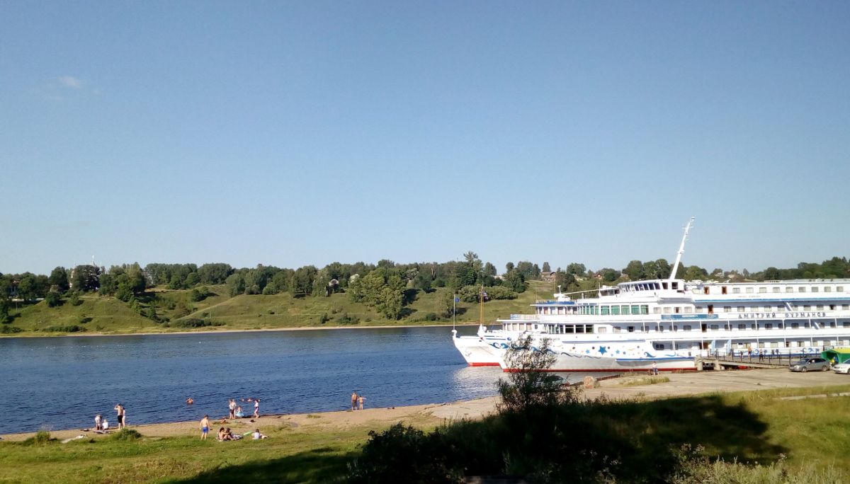 Пристань на реке Волга в Тутаеве