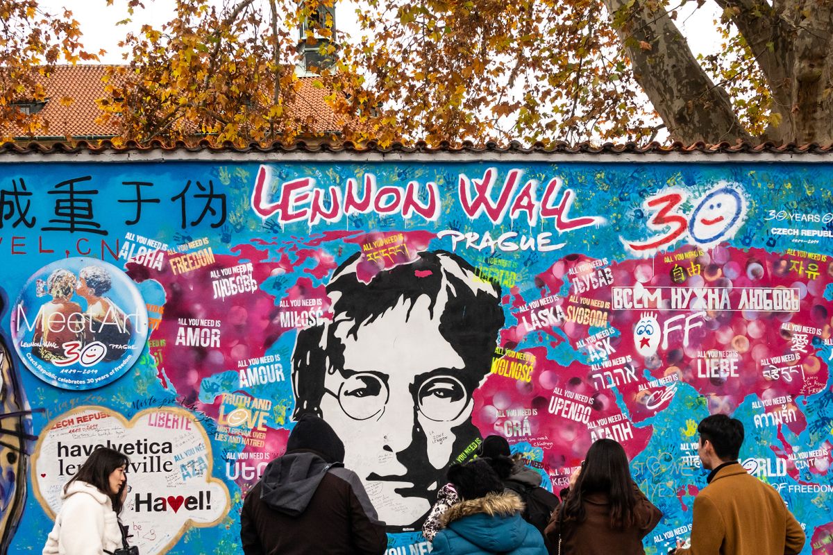 Стена Джона Леннона