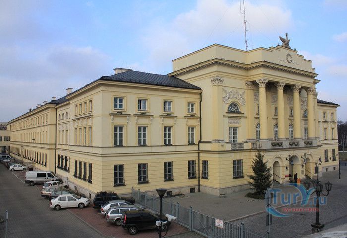 Дворец Мостовских