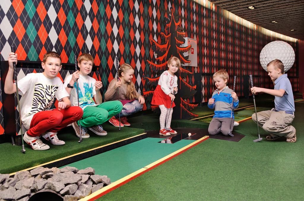 Strand - мини-гольф в помещении