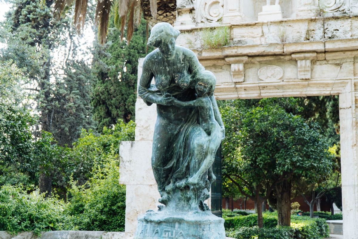 Портал монастыря Сан-Хулиан