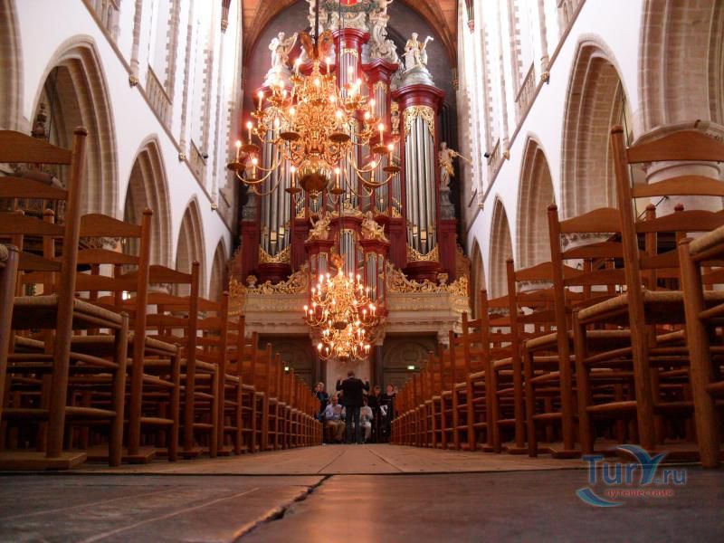 Церковь Святого Бавона