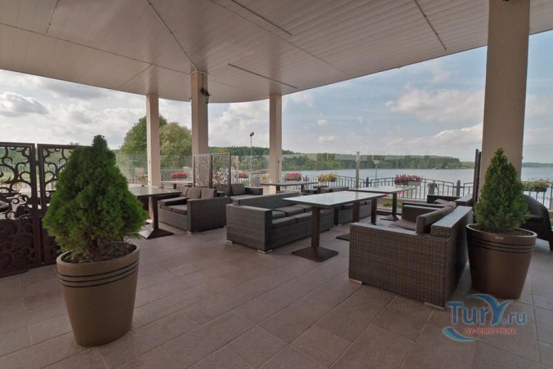 Вертолетный клуб «Robinson Club» 