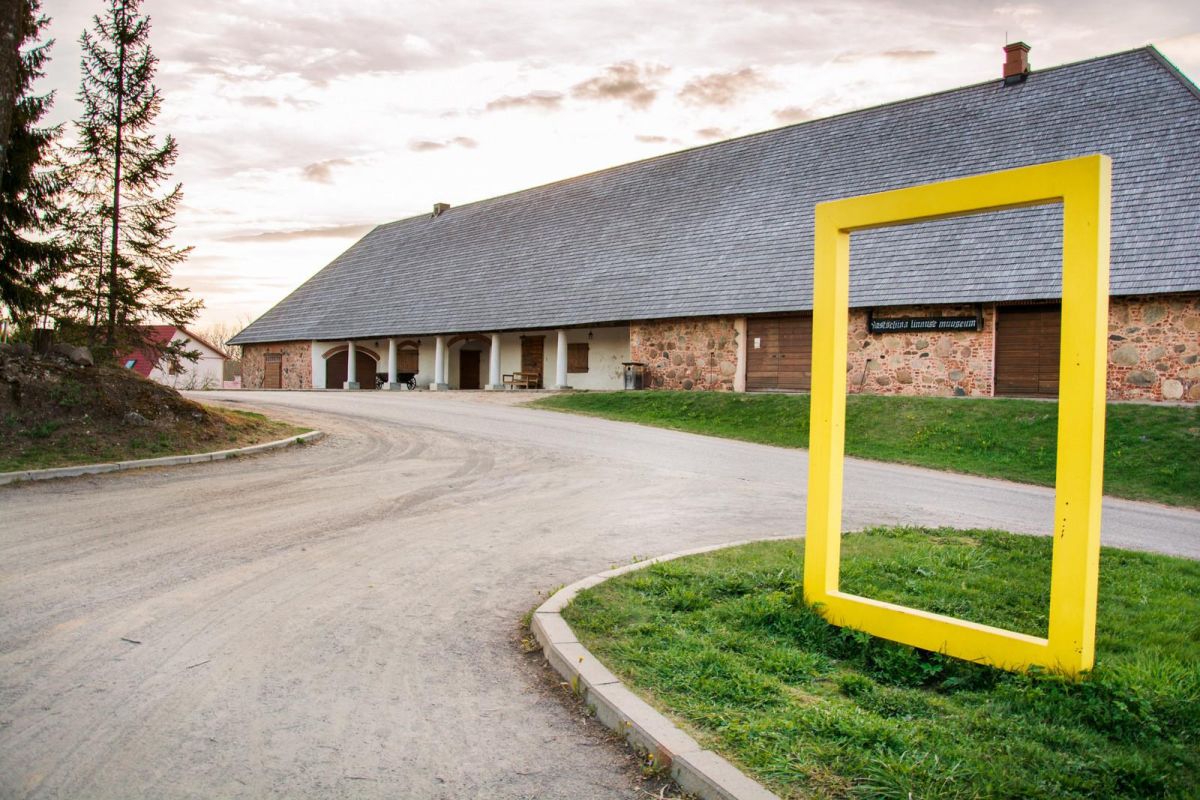 Средневековый центр впечатлений епископского городища Вастселийна