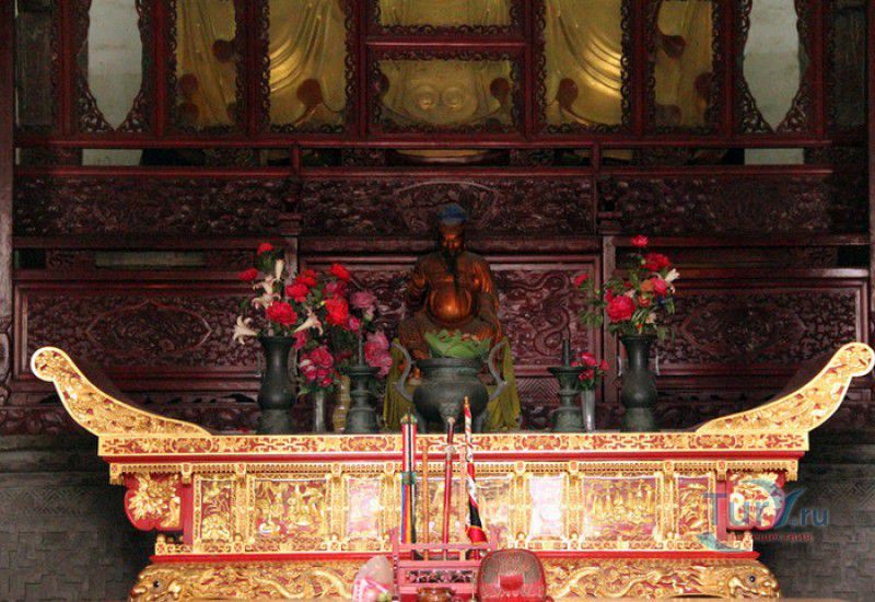 Храм Таинства (Храм Сюаньмяогуань)