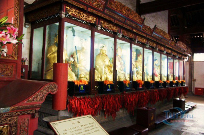 Храм Таинства (Храм Сюаньмяогуань)