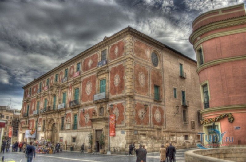 Епископский Дворец