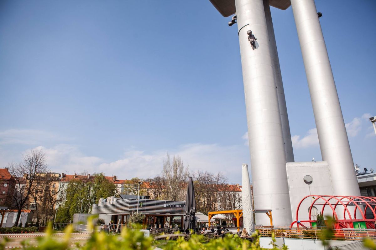 Miminoo Garden Restaurant - Tower Park Praha