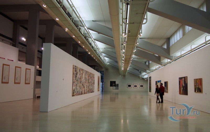 Центр современного искусства Жулиу де Азереду Пердигана