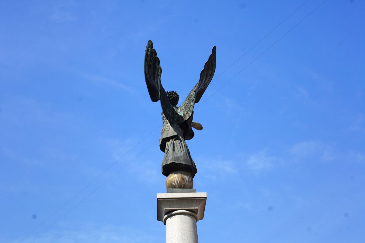 Ангел Ужуписa