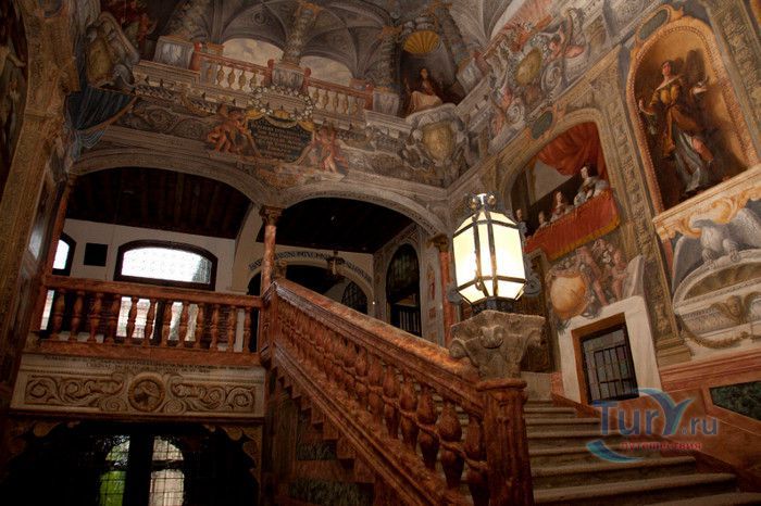 Монастырь де лас Дескальсас Реалес