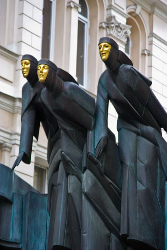 Скульптура Три музы