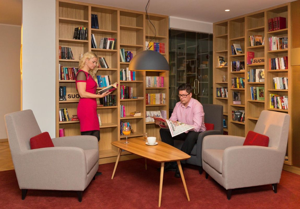 Книжное кафе Purje