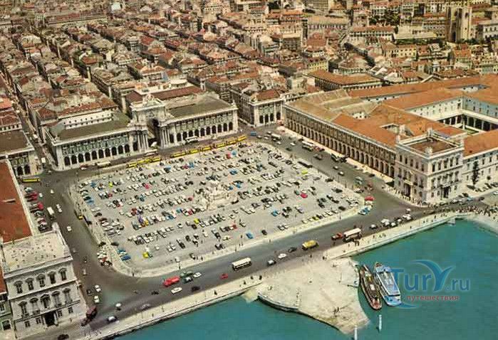 Торговая площадь (Дворцовая площадь)