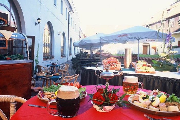 Большой монастырский ресторан (Velká klášterní restaurace)