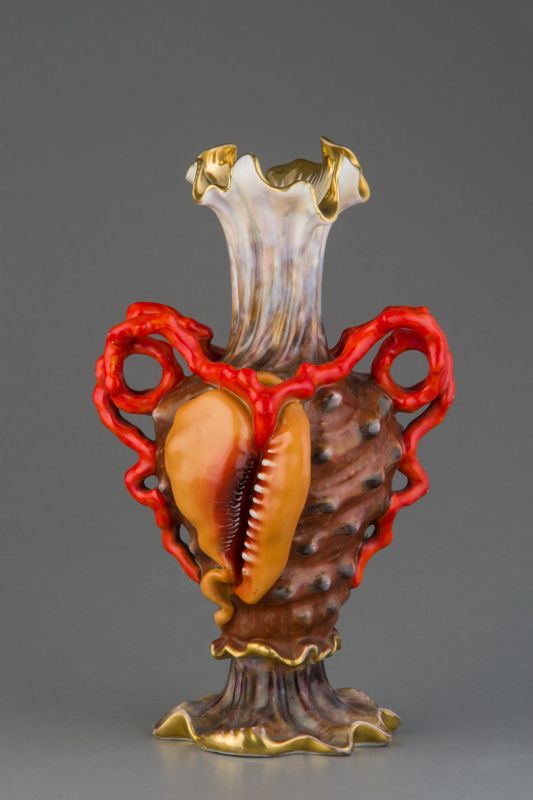 Выставка ИСКУССТВО, ЖИЗНЬ в музее декоративно-прикладного искусства