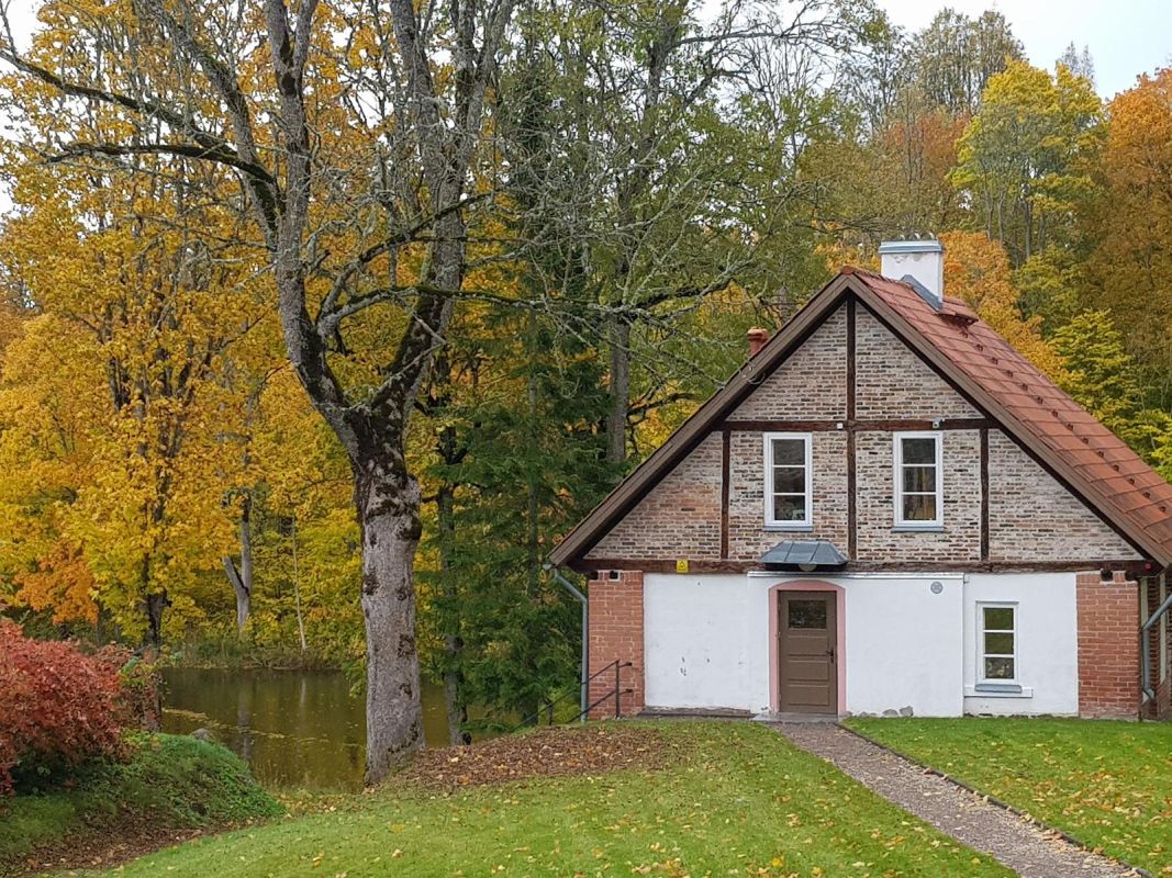 Мыза Лахмузе