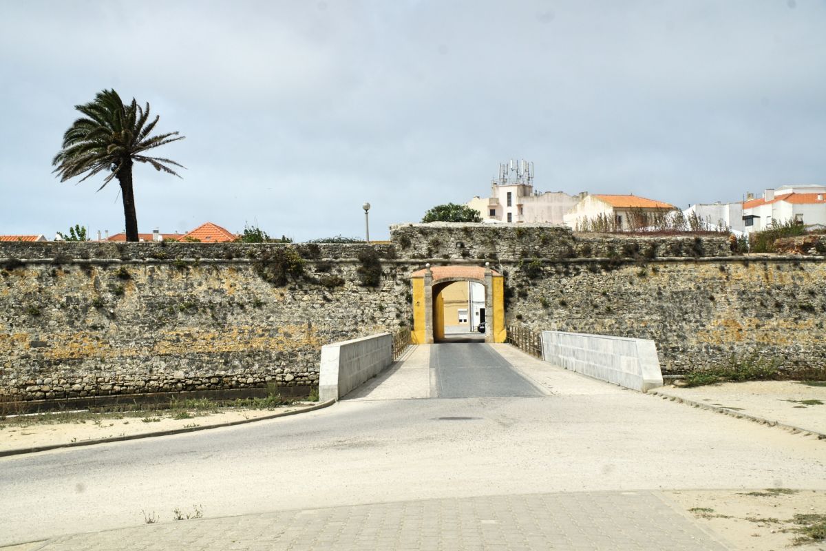 Стены старой гавани