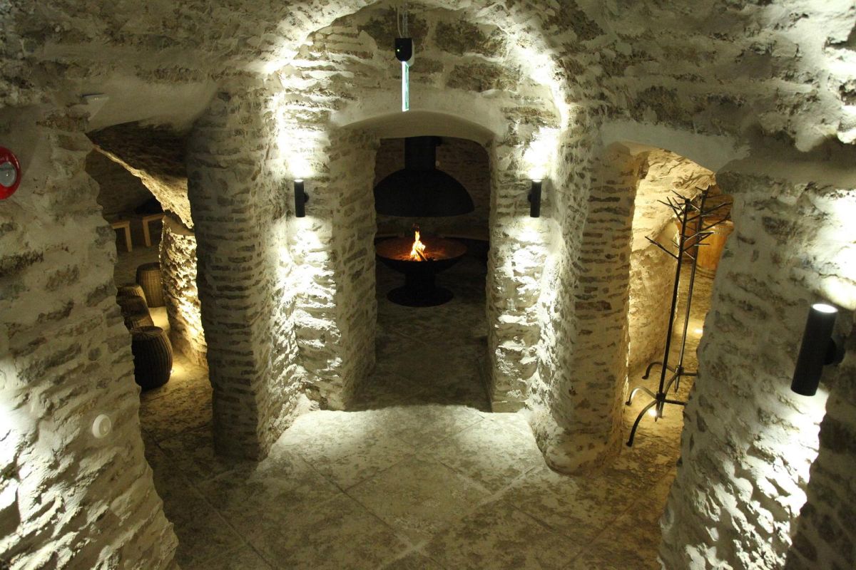 Сауна в ледяном погребе мызы Сагади