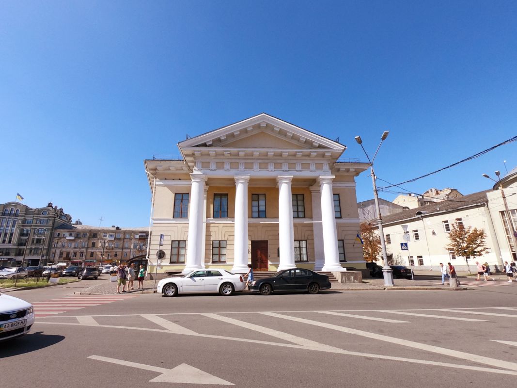 Контрактовая площадь