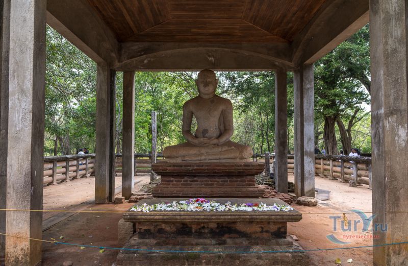Статуя Самадхи Будда