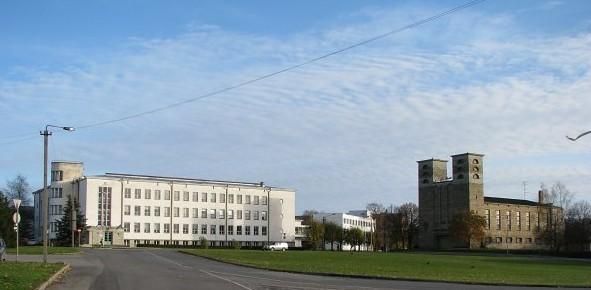 Здание Раквереской гимназии