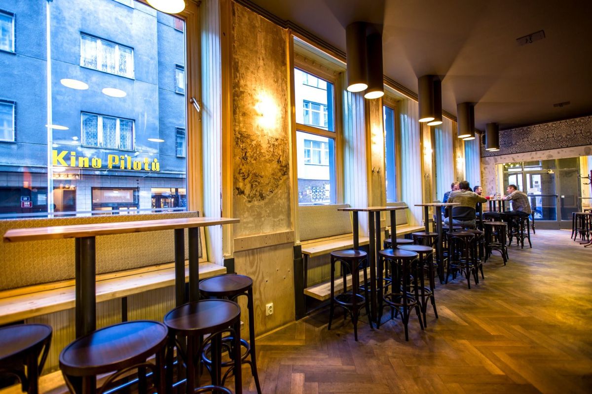 Bad Flash Bar - Krymská