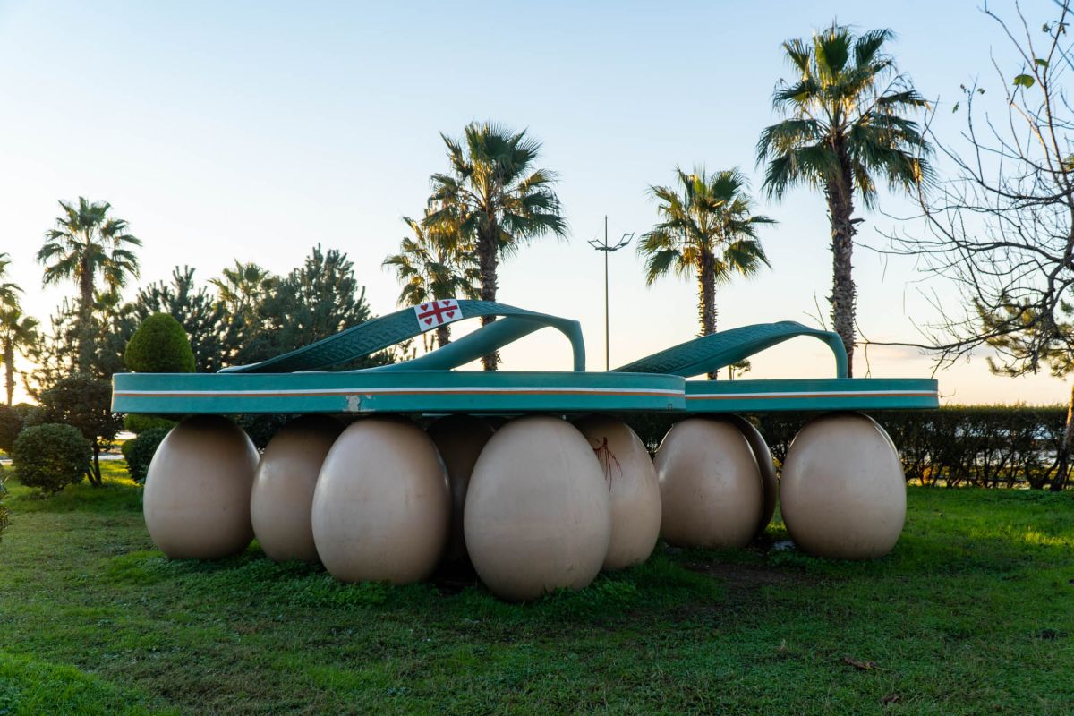 Скульптура Сланцы на яйцах