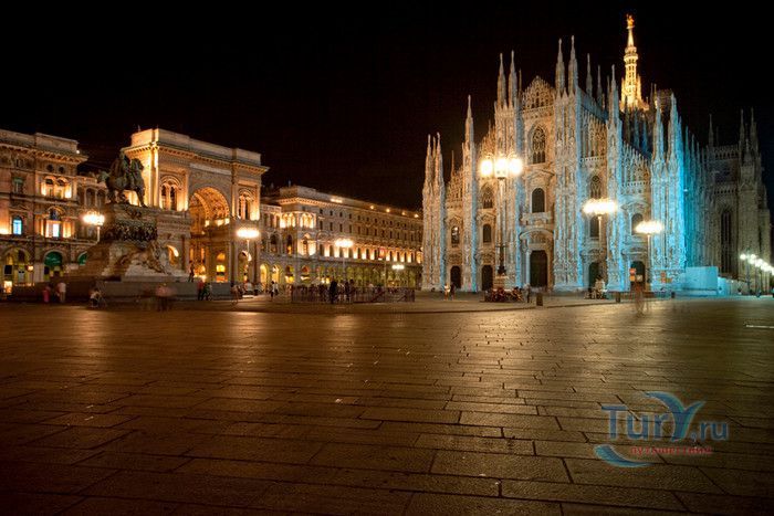 Пьяцца Дель Дуомо (Соборная площадь)