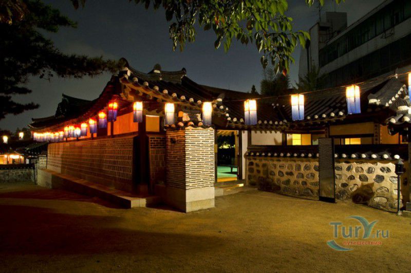 Деревня Традиционных Домов Ханок (Деревня Намсанголь Ханок)