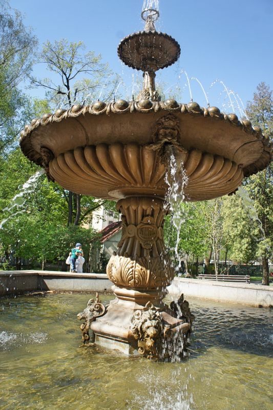 Фонтан Термена в сквере имени Чкалова